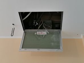 Paintable hatches Premium Light for installation in ceiling, 2 doors