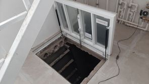 Floor hatch Self-lifting invisible hatch, corner 