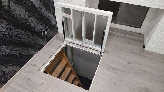 Floor hatch Self-lifting invisible hatch, corner 950*1850